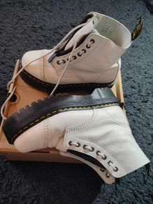 Dr Martens White Boots UK6,5 EU40 US8,5