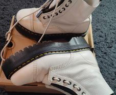 Dr Martens White Boots UK6,5 EU40 US8,5