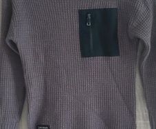 Sweater 7/8 years old barely worn with zip pocket