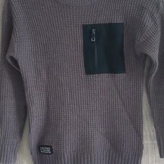Sweater 7/8 years old barely worn with zip pocket