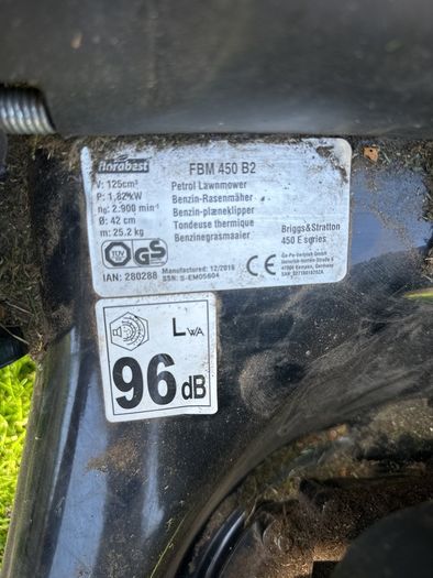 Lawnmower (needs deck repair)
