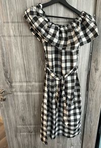 BNWT BooHoo Dress