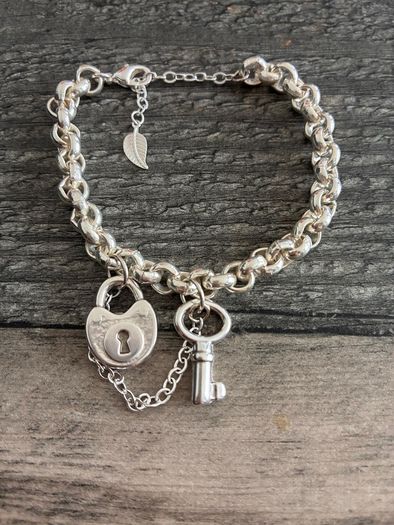 Silver Plated Lock and Key Bracelet