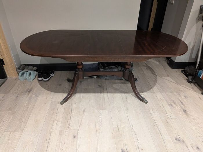Veneer extendable Table