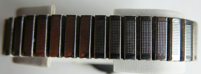 Vintage REVUE Thommen. Circa 1945..Caliber 59. Swiss Made (works ok)
