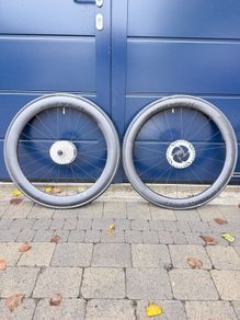 Carbon bicycle wheels