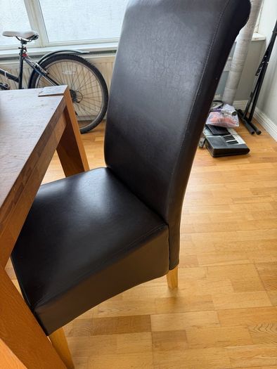Dining Table and 6 chairs
