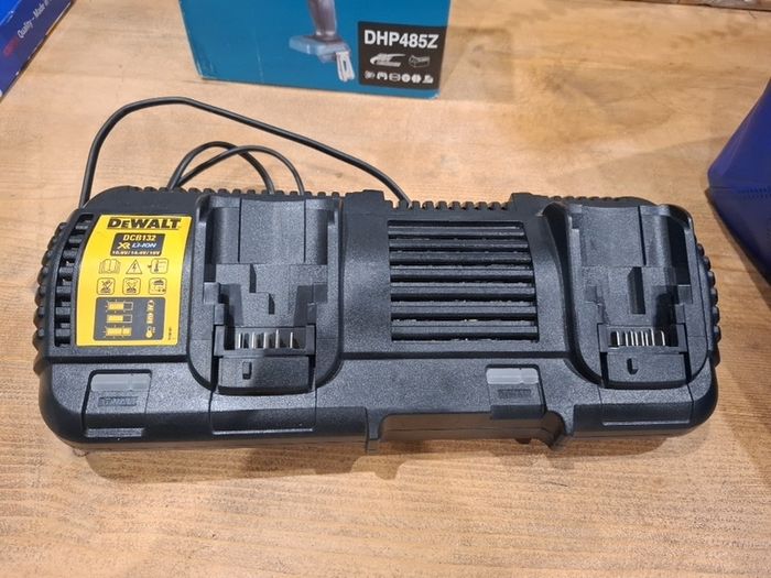 dewalt twin charger