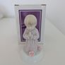 Praying girl figurine Image 2