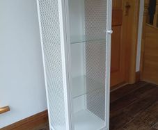 Glass-door cabinet, metal/white.