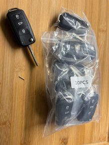 Shell For VW Car Key with blade for Beetle/Caddy/Eos/Golf/Jetta/Polo/Scirocco/Tiguan/Touran/UP Blank Car Keys Remote Flip 3 Buttons