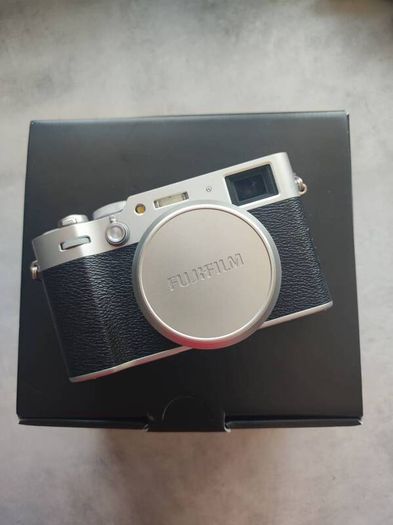 Fujifilm X100VI silver