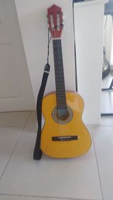 accustic guitar