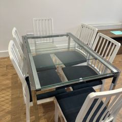 Extendable Glass Dining Table with 6 chairs