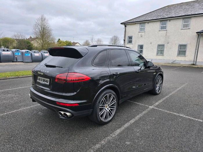 Porsche Cayenne S e-hybrid