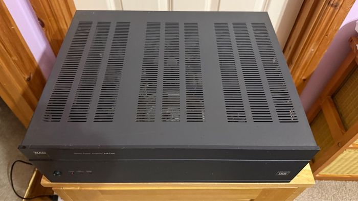 Power Amplifier NAD 216 THX