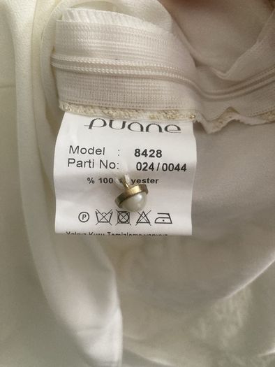 BNWT cream & gold blouse