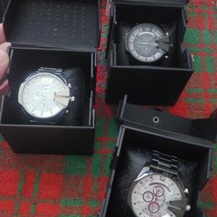 3 x diesel mens watches. Boxes links books.
