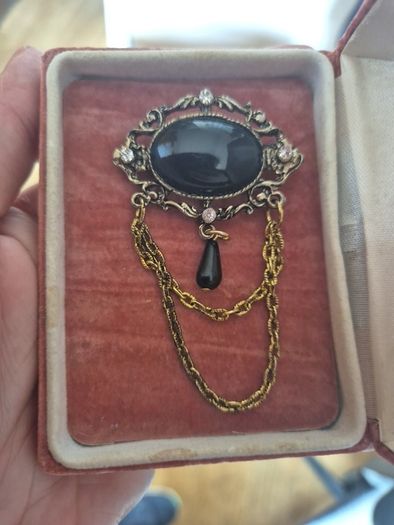 Vintage Black Stone Brooch