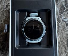 Wahoo ELEMNT RIVAL Multisport GPS Watch Boxed