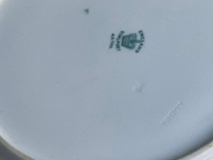 Reduced Antique Coalport China Indian Tree 9.5  inch plate or dish with Scalloped Rim
