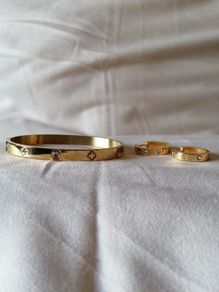 gold bracelet & earring set