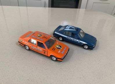 Alfa Romeo 75 X 2 scale 1/24 Burago