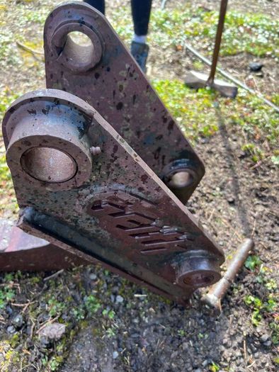 4 Original JCB 3Cx buckets, Ripper toe and wheel