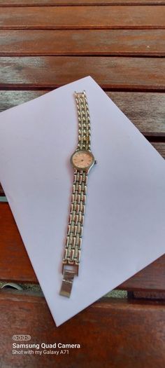 ladies watch swing quartz ,working prefect,,price includes post to anywhere in Ireland thank you, see pictures for condition, used