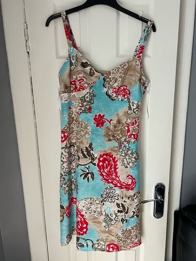 Ladies stunning dress uk 8 never worn