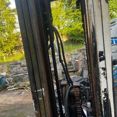 Mast from Hyster low 3 stage.