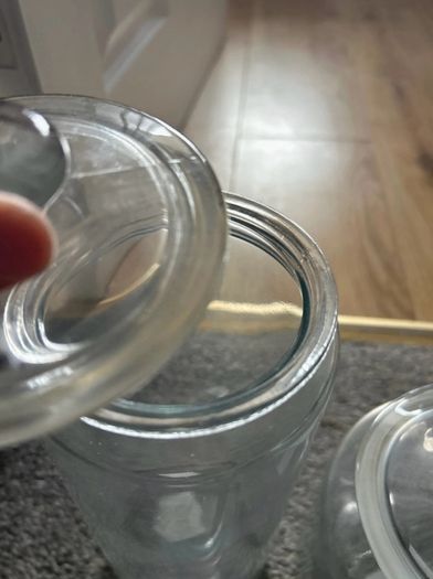 glass jars (3 )