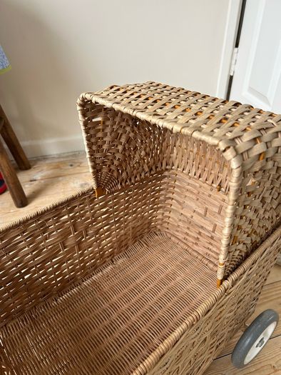 Olli Ella strolley rattan buggy