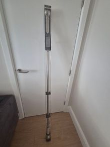 extendable curtain pole
