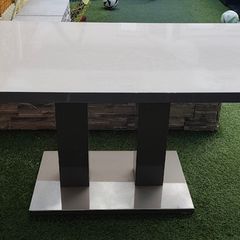 Kitchen table