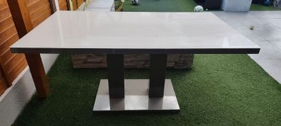 Kitchen table
