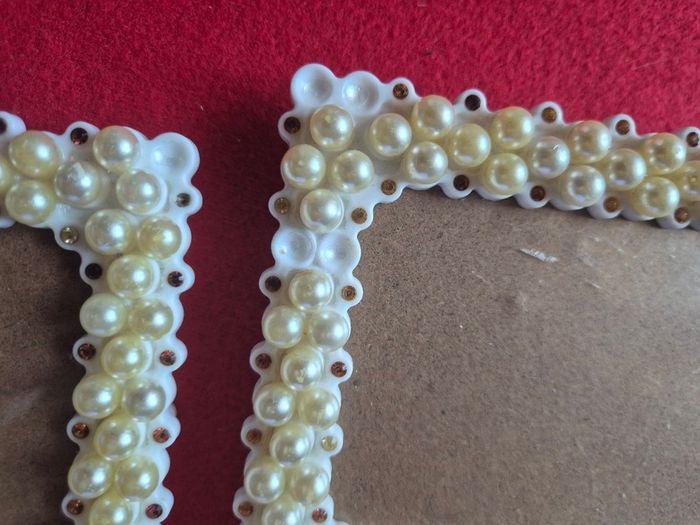 4 Small Pearl Photo Frames