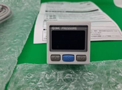 Postage - SMC - ISE30A-01-B-G  Pressure Sensor