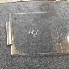 Sprinter door drop glass