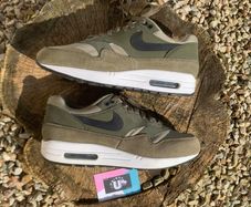 Premium Nike Air Max 1 Olive