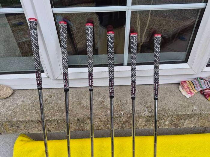 Taylormade R11 Irons