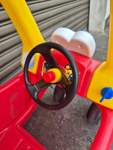 Little Tikes cozy coupe car