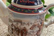 Sadler Christmas Tea Pot