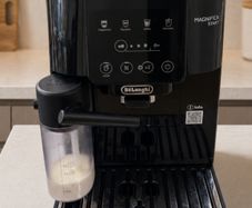 De'Longhi Magnifica Coffee Machine