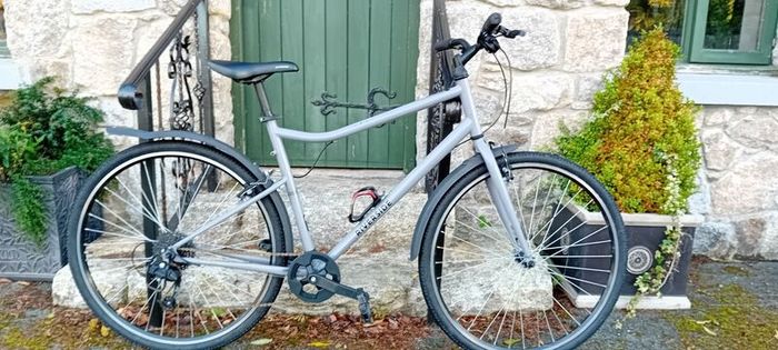 Decathlon Hybrid Bicycle