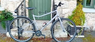 Decathlon Hybrid Bicycle