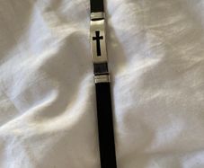 Silicone bracelet with cross