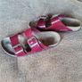 red birkinstocks size 7 womens Image 3