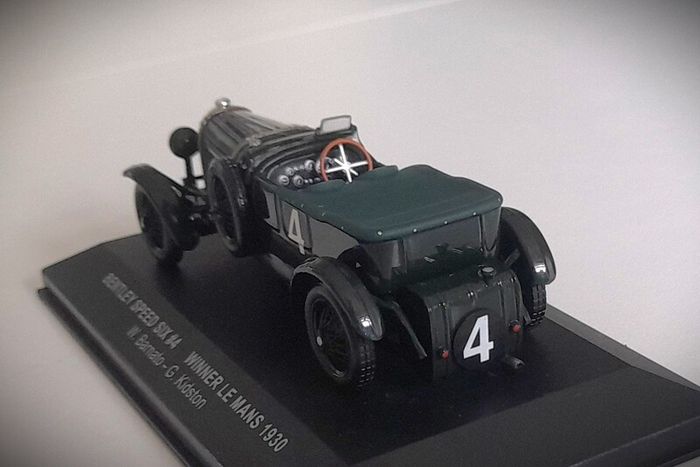 Diecast Model Le Mans Winning Bentley Le Mans 1930 1st - IXO 1:43