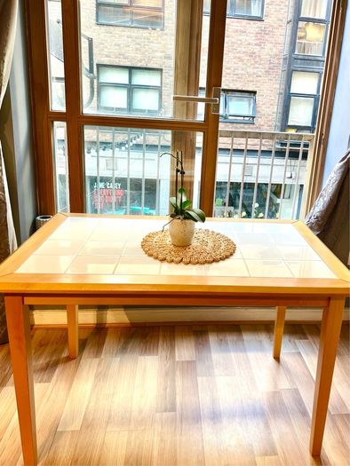 table lolopian Italy